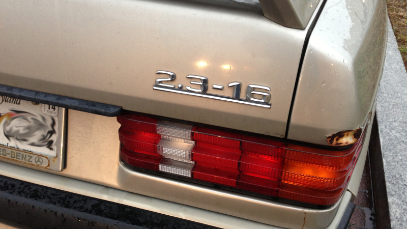 Illustration for article titled This Mercedes 190E 2.3-16 Is The Original 80s German Track Sedan